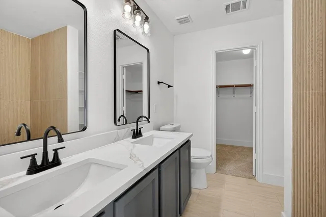 $2,850 | 4241 Meadowknoll Drive, Fort Worth, TX 76123