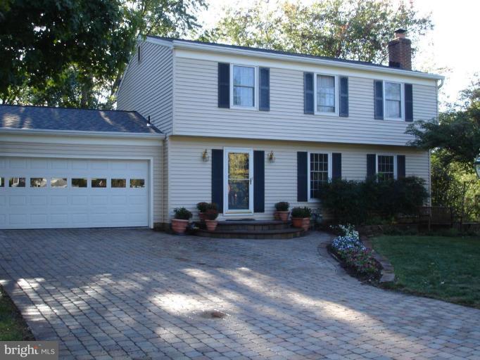 2124 Thomas View Road Reston, VA 20191 - Photo 1 of 1 Exterior (Main)