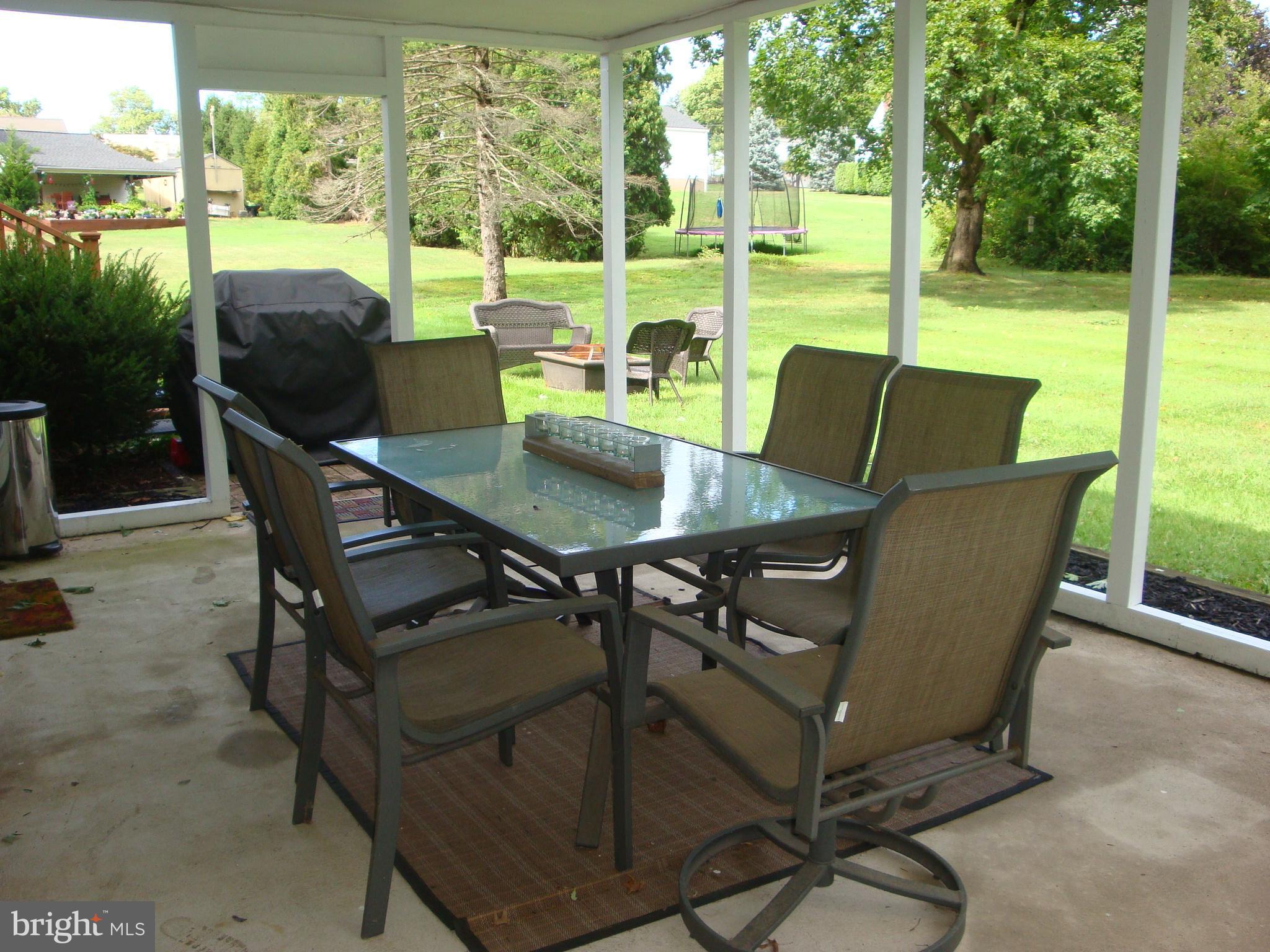 21 Boxwood Road Holland, PA 18966 - Photo 40 of 42 Outside entertaining