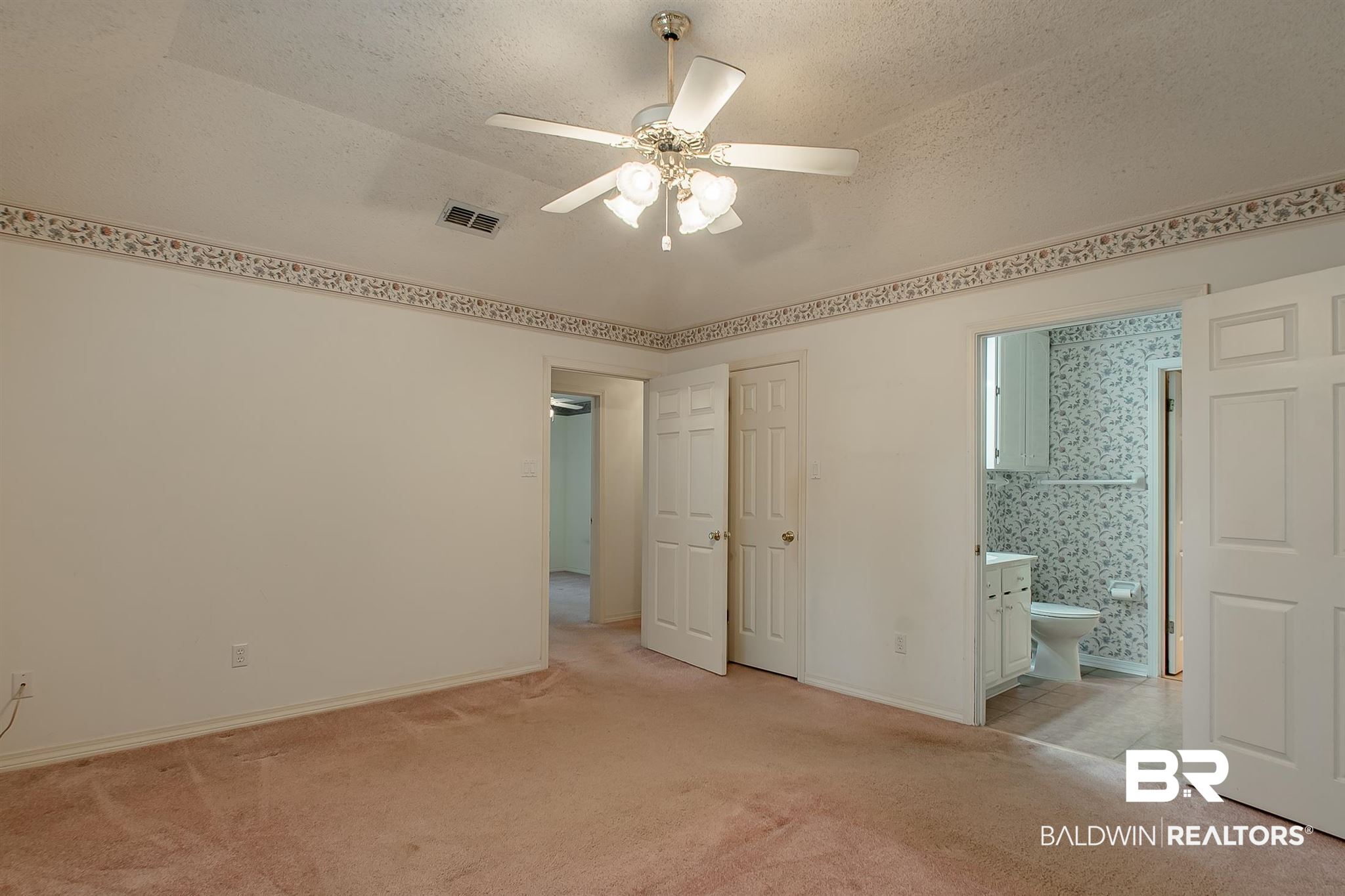 138 Fairway Drive Daphne, AL 36526 - Photo 17 of 34 Owner's Bedroom