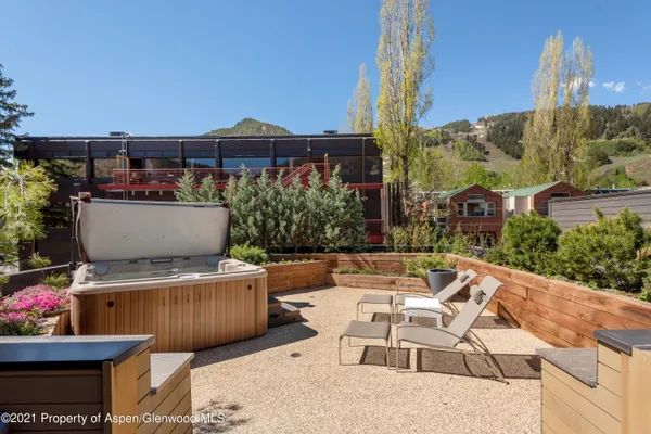 a view of outdoor space yard and patio