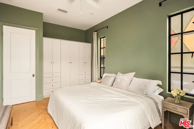 $1,895,000 | 207 Entrada Drive, Santa Monica, CA 90402