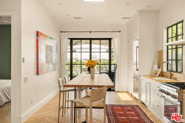 $1,895,000 | 207 Entrada Drive, Santa Monica, CA 90402