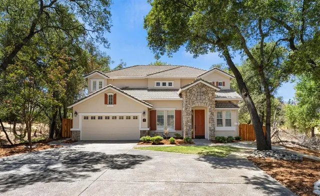 an aerial view of a houses