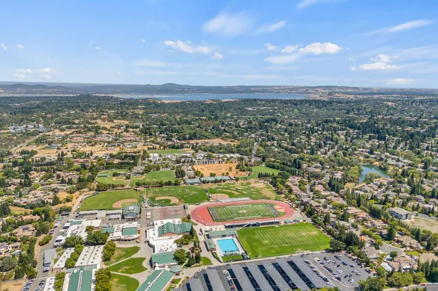 $1,175,000 | 6041 Lockridge Drive, Granite Bay, CA 95746