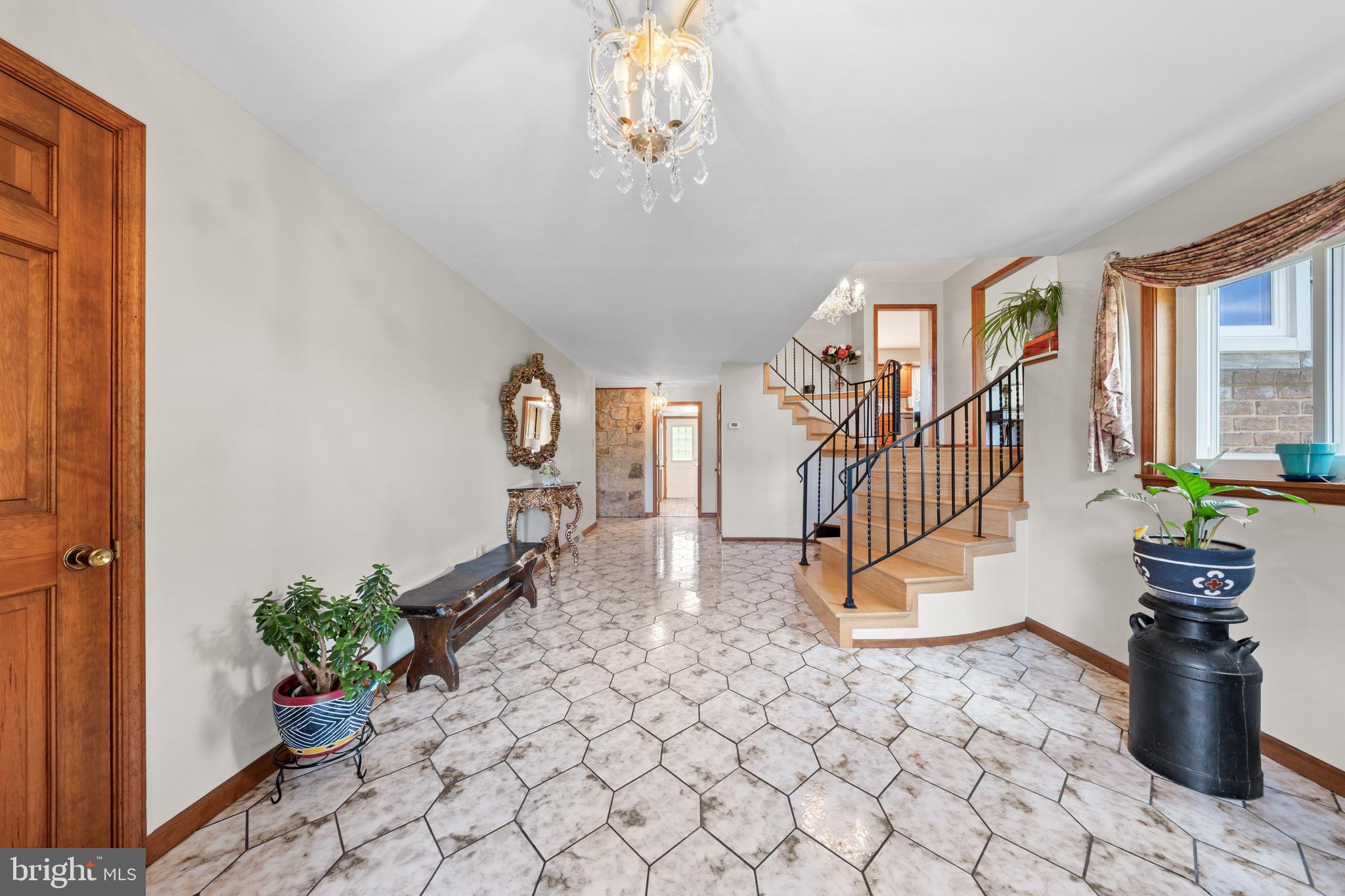947 Tamenend Road Bath, PA 18014 - Photo 2 of 61