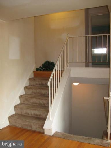 810 Seaword Road Towson, MD 21286 - Photo 11 of 27 Staircase