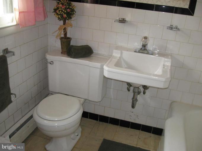 810 Seaword Road Towson, MD 21286 - Photo 13 of 27 Master Bath