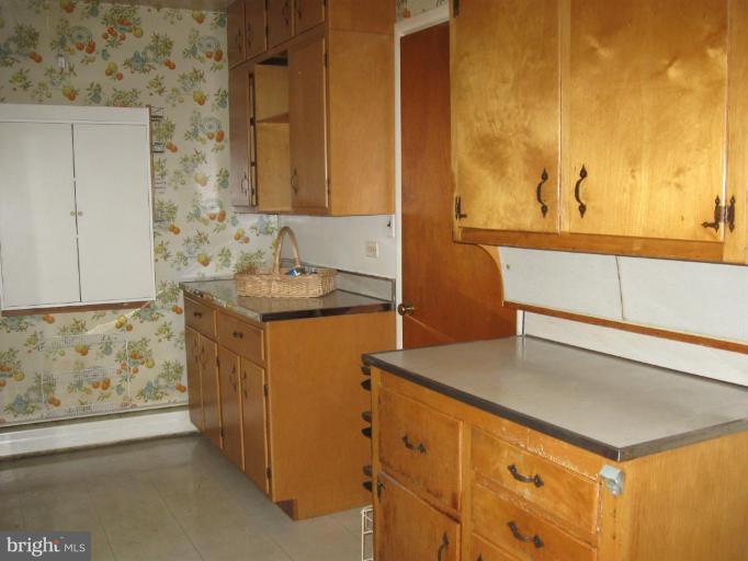810 Seaword Road Towson, MD 21286 - Photo 7 of 27 Kitchen #2