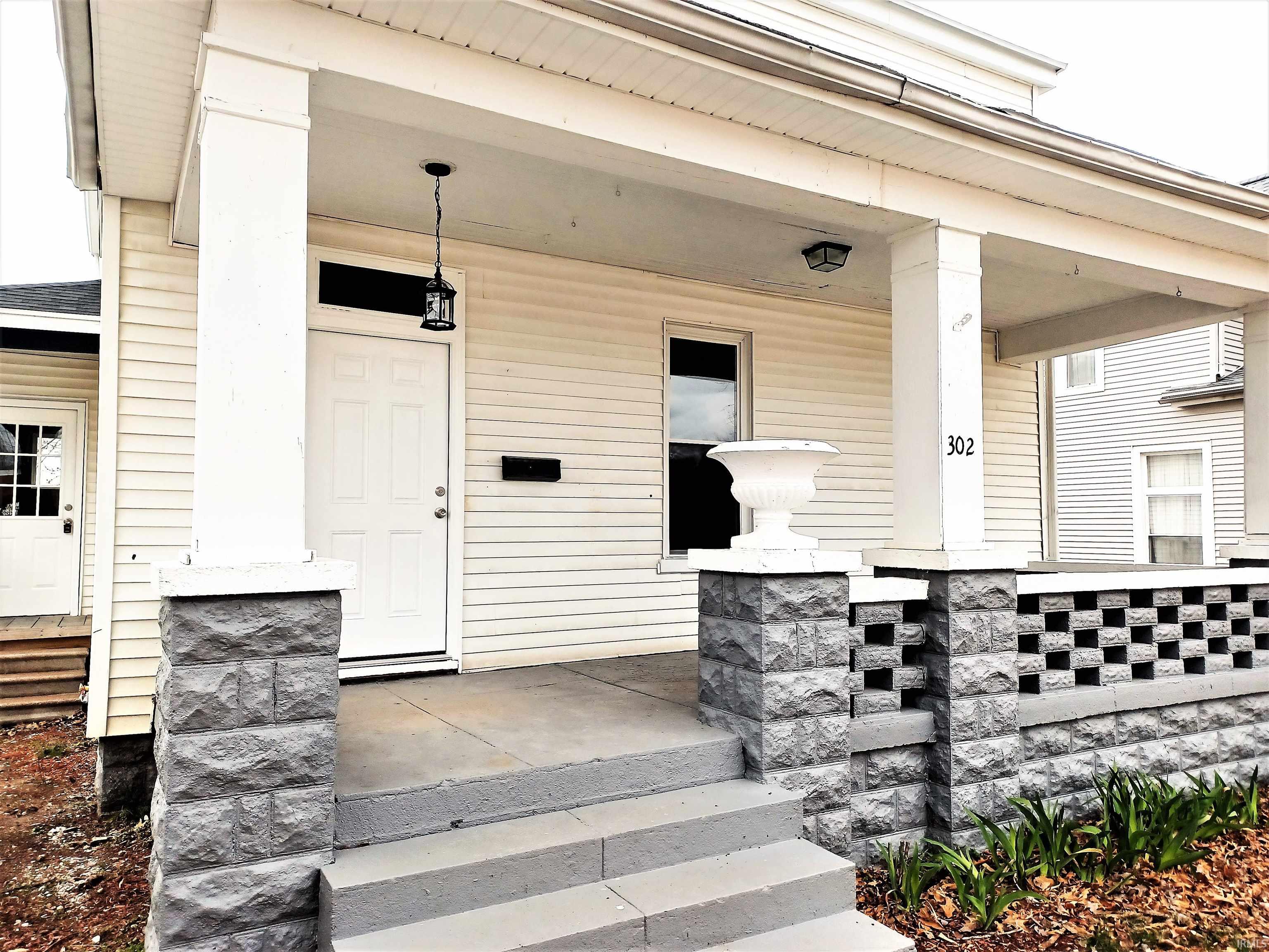 302 North 3rd Street Boonville, IN 47601 - Photo 2 of 23