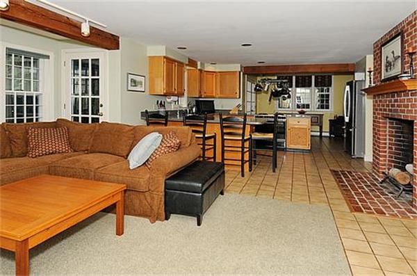 35 Little Pond Road Merrimac, MA 01860 - Photo 2 of 21
