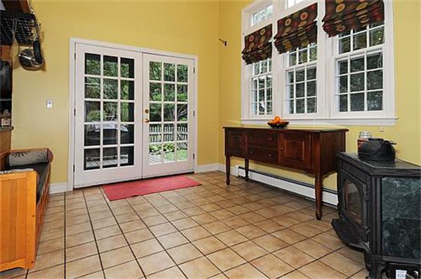 35 Little Pond Road Merrimac, MA 01860 - Photo 5 of 21
