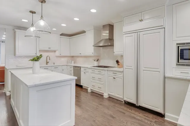 $1,549,000 | 2436 North Janssen Avenue, Chicago, IL 60614