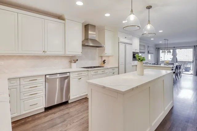 $1,549,000 | 2436 North Janssen Avenue, Chicago, IL 60614