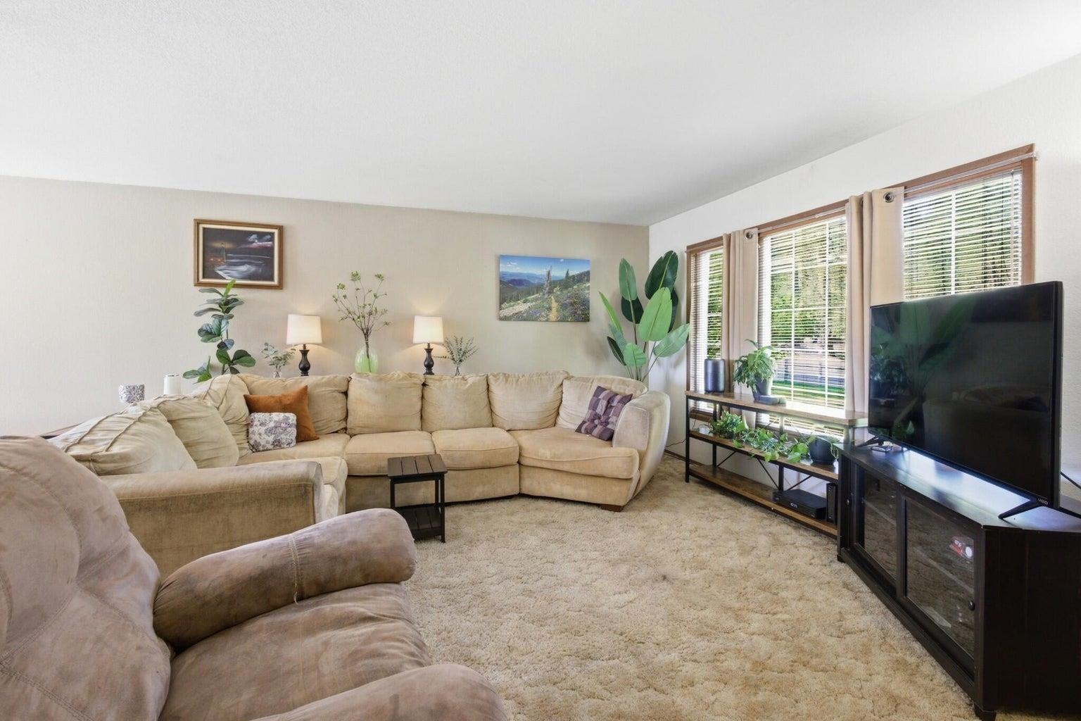 945 South Josephine Road Kettle Falls, WA 99141 - Photo 4 of 21