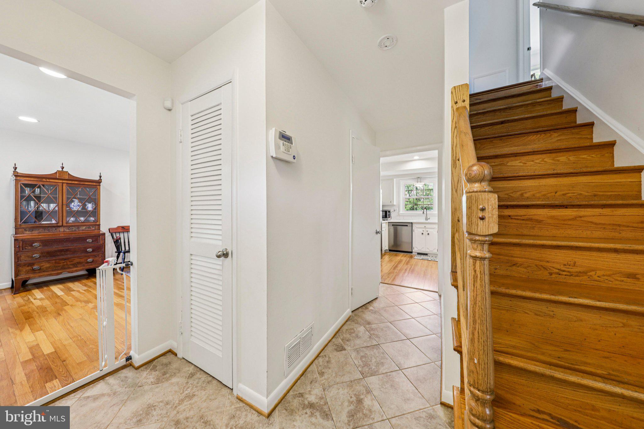 4 Burket Court Silver Spring, MD 20910 - Photo 2 of 48