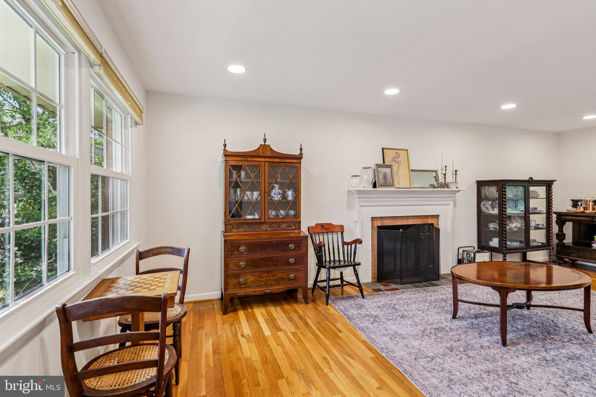 4 Burket Court Silver Spring, MD 20910 - Photo 3 of 48
