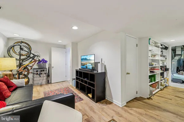 $799,900 | 4 Burket Court, Silver Spring, MD 20910
