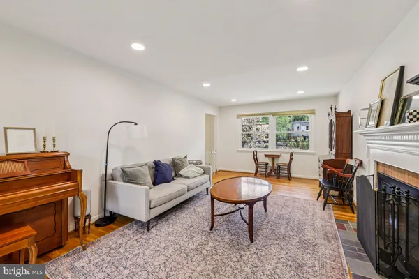 $799,900 | 4 Burket Court, Silver Spring, MD 20910