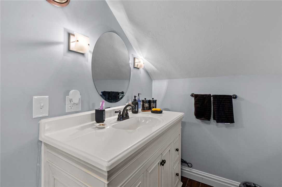 100 Cooper Avenue Woonsocket, RI 02895 - Photo 26 of 40 Second floor bathroom