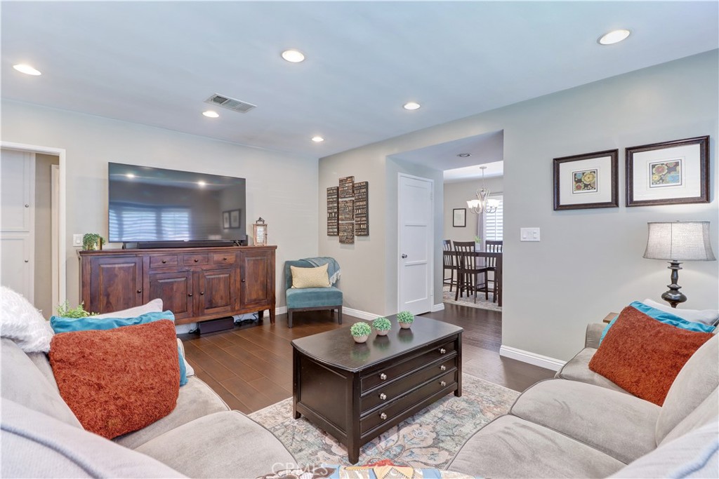 6032 Freckles Road Lakewood, CA 90713 - Photo 12 of 34 Gallery Image 12