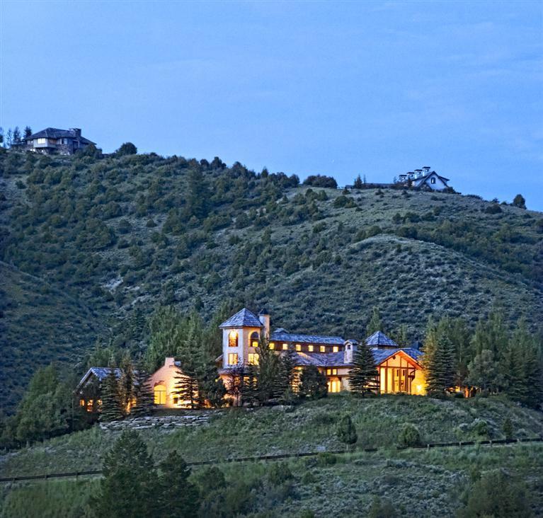 350 Little Andorra Road Edwards, CO 81632 - Photo 8 of 11 a view of a city