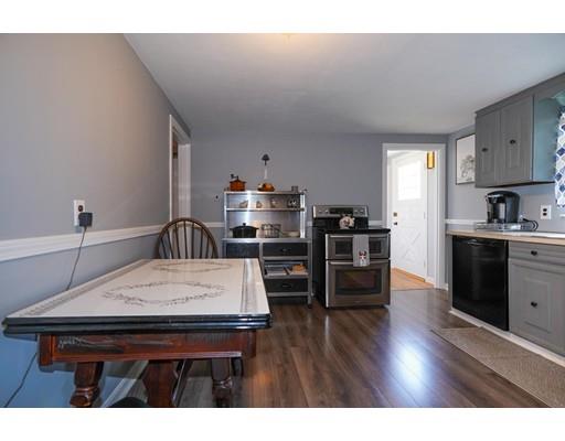 22 Hatherly Road Waltham, MA 02452 - Photo 6 of 25 Gallery Image 6