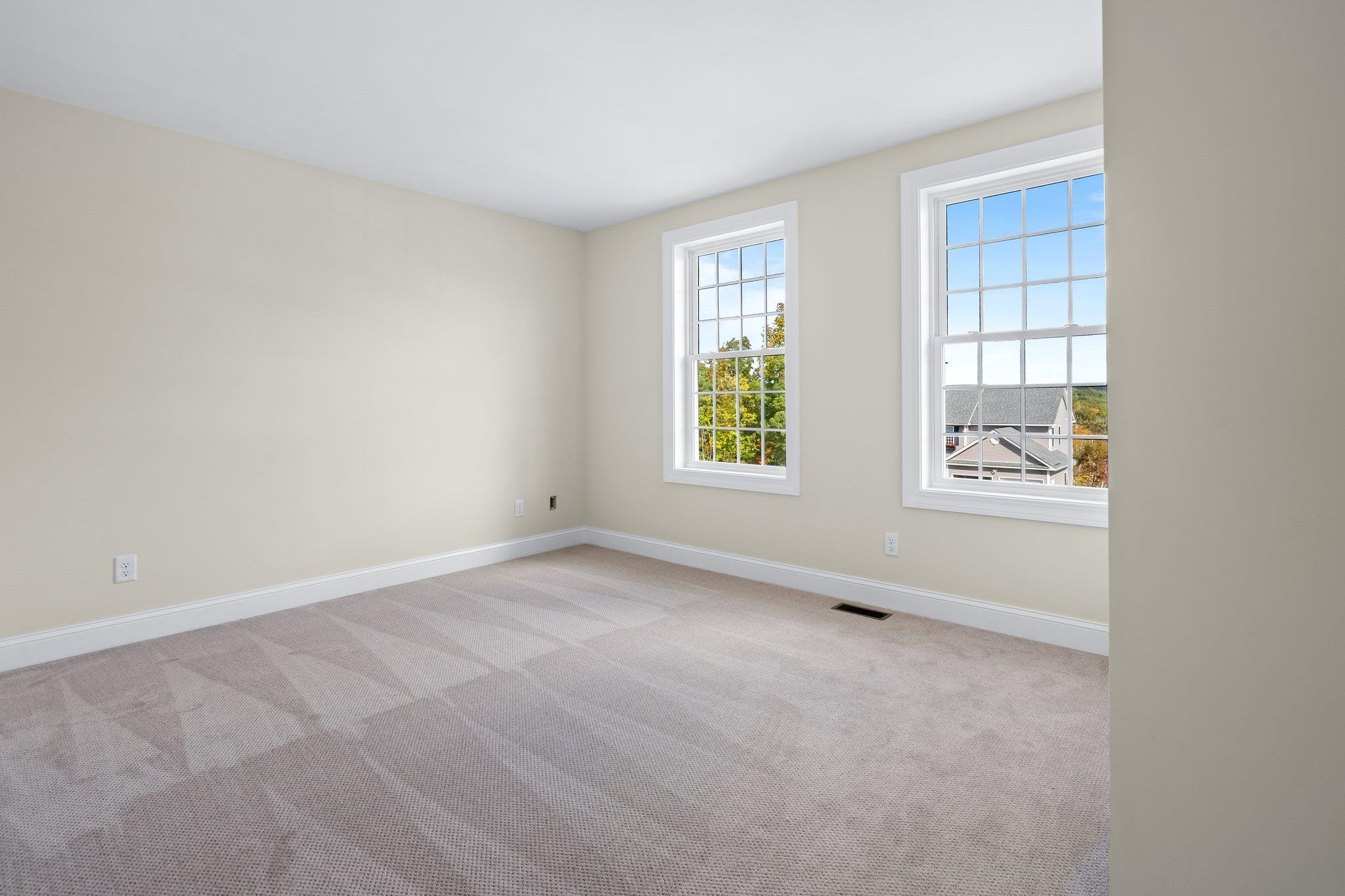 143 Brookview Drive Hooksett, NH 03106 - Photo 20 of 36