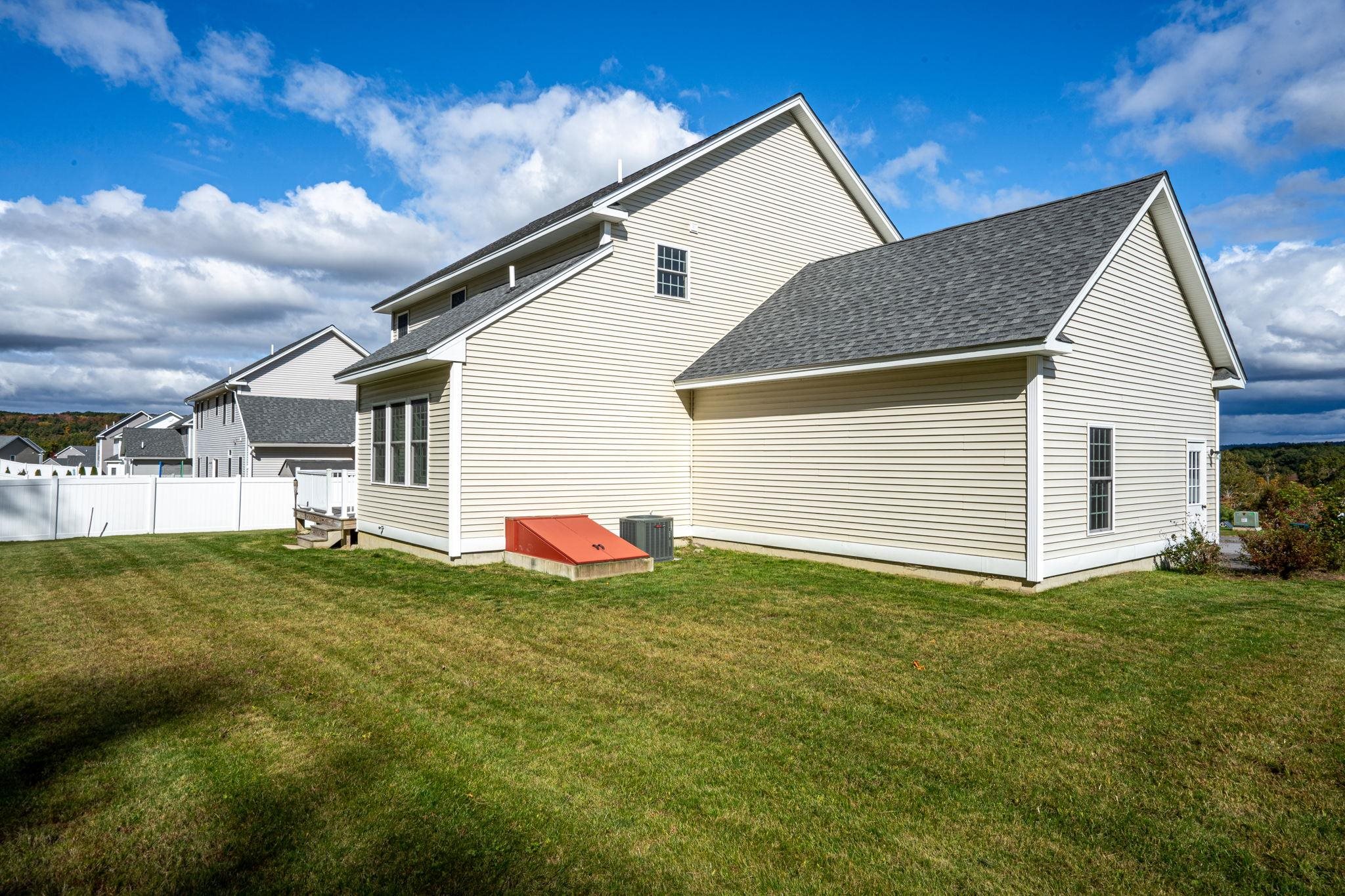 143 Brookview Drive Hooksett, NH 03106 - Photo 24 of 36