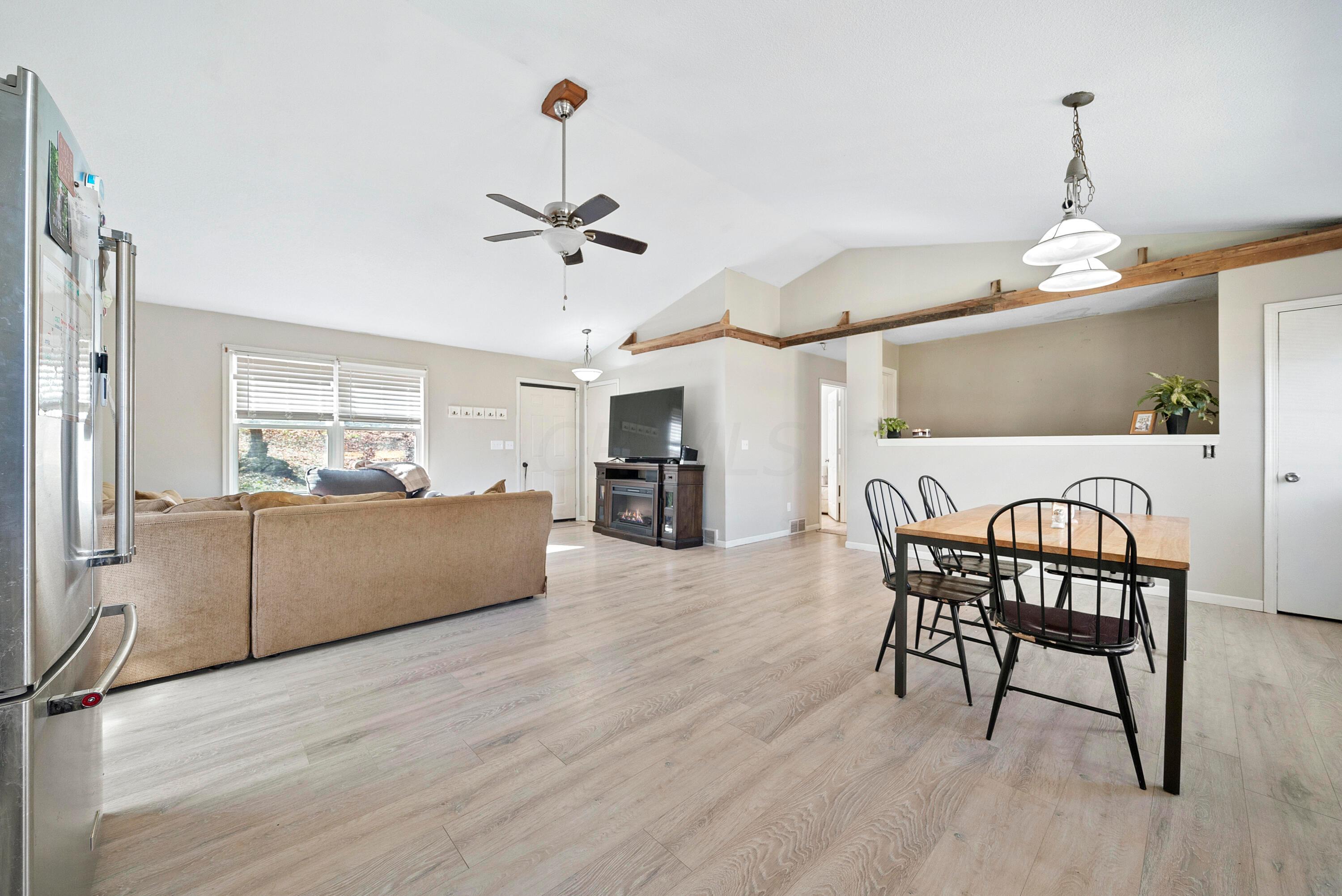 14155 Pinewood Trail Road Northeast Newark, OH 43055 - Photo 9 of 66 DSC01313