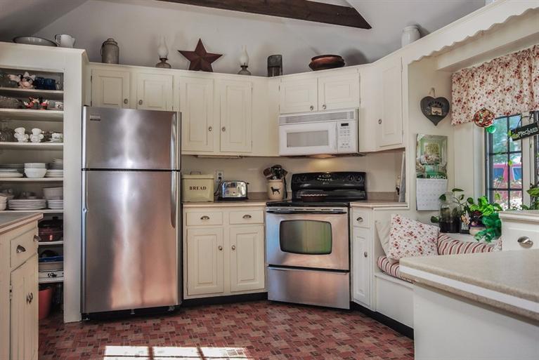 39 Braeside Road Falmouth, MA 02540 - Photo 3 of 35 Additional Photo