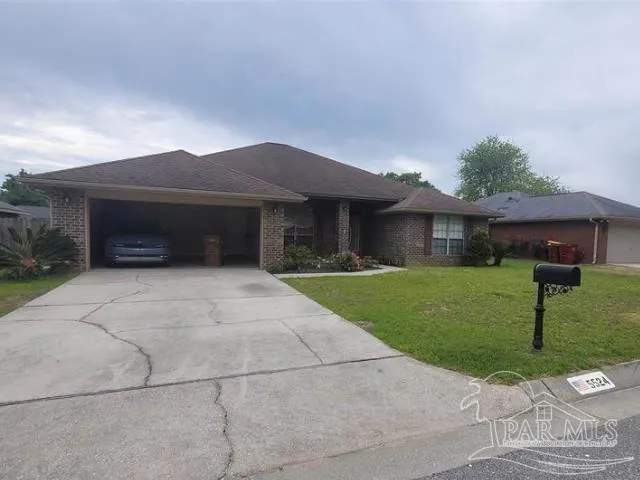 $2,350 | 5524 Tucker Circle, Pace, FL 32571