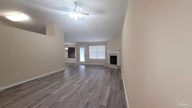 a view of empty room with a window