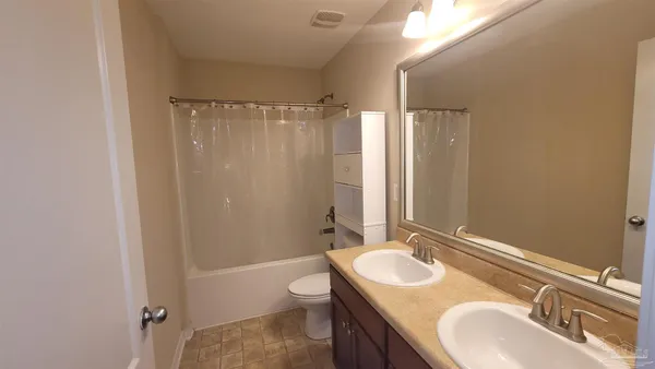 $2,250 | 5524 Tucker Circle, Pace, FL 32571