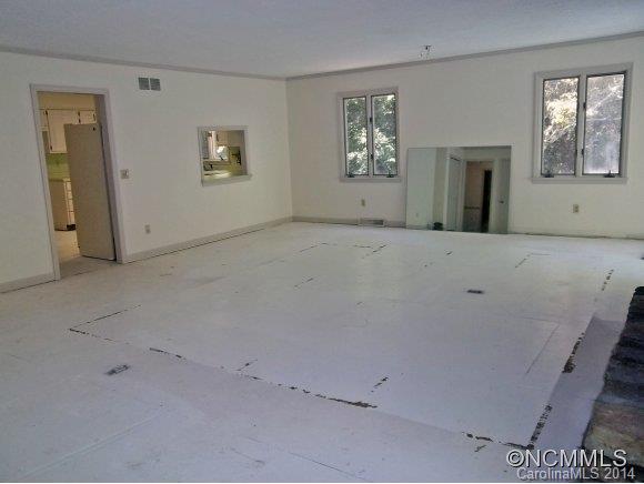 136 Pleasant Hill Road Flat Rock, NC 28739 - Photo 6 of 16 Gallery Image 6