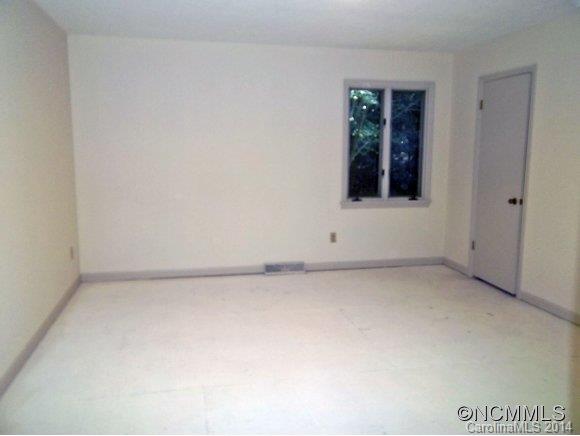 136 Pleasant Hill Road Flat Rock, NC 28739 - Photo 8 of 16 Gallery Image 8