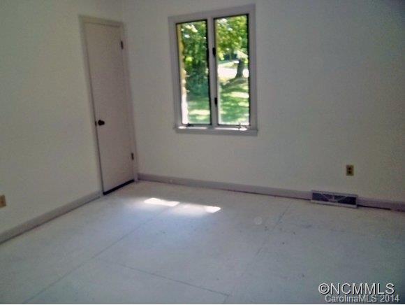 136 Pleasant Hill Road Flat Rock, NC 28739 - Photo 10 of 16 Gallery Image 10
