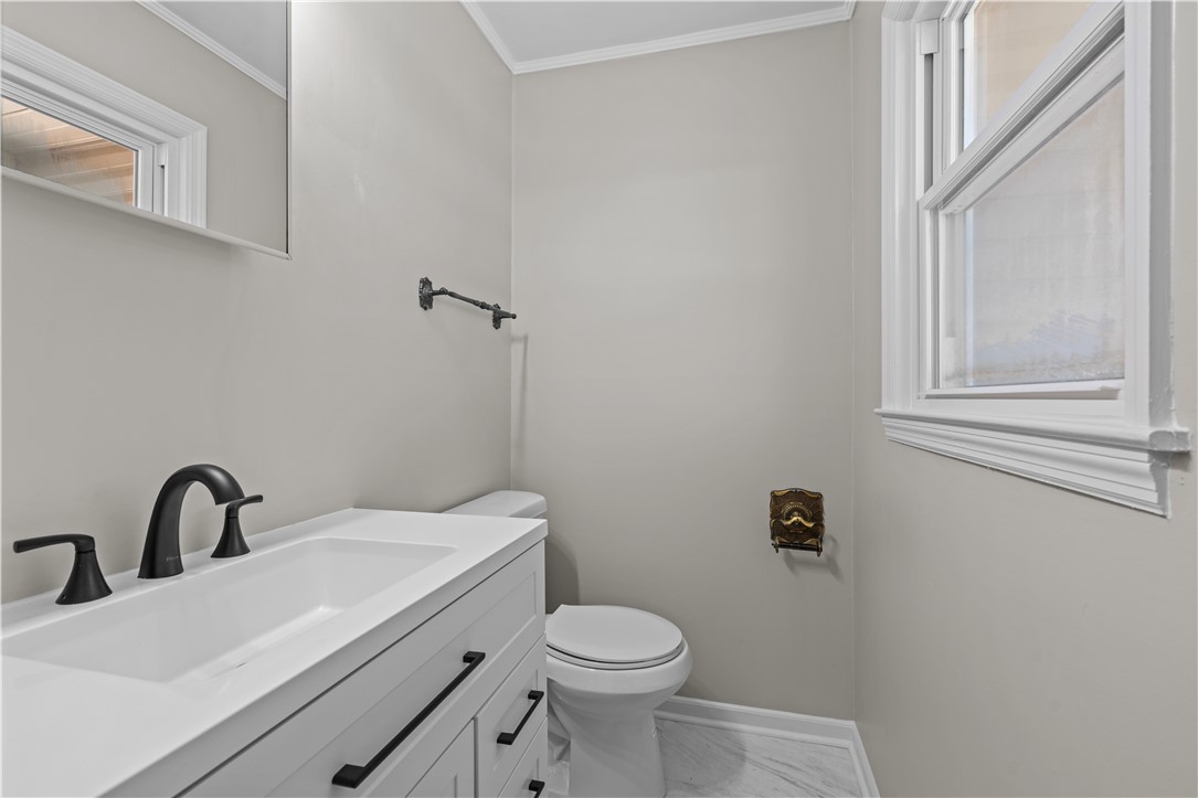 101 Maria Lane Seneca, SC 29678 - Photo 6 of 31 This bright bathroom features elegant fixtures and clean finishes, offering comfort and style.