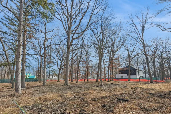 $999,000 | 396 Forest Edge Drive, Glencoe, IL 60022