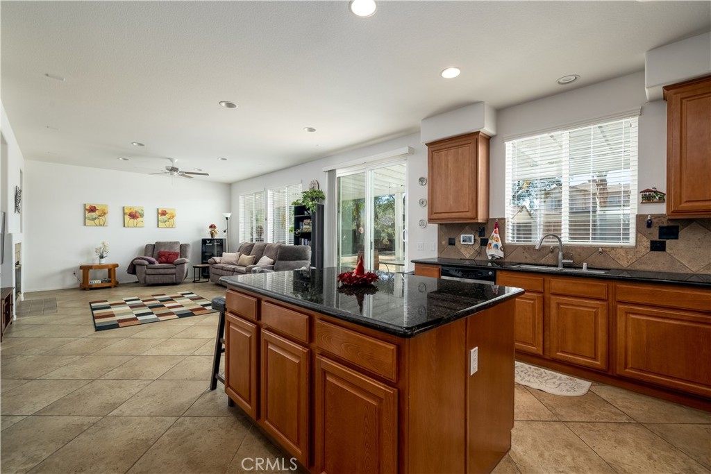 27075 Comet View Court Menifee, CA 92585 - Photo 12 of 34