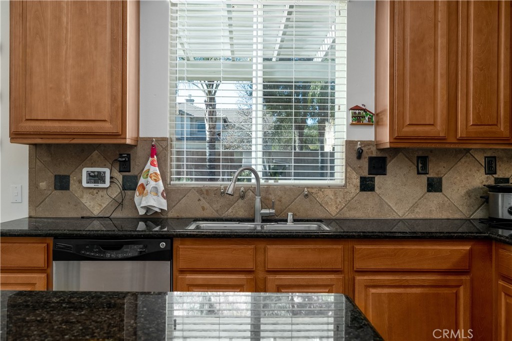 27075 Comet View Court Menifee, CA 92585 - Photo 13 of 34