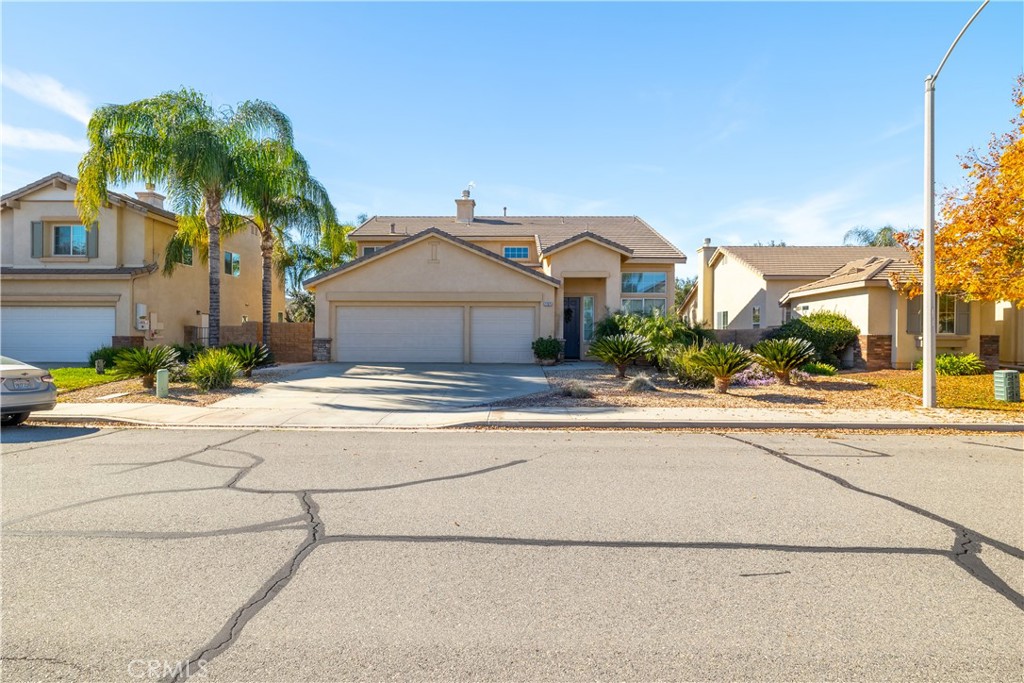 27075 Comet View Court Menifee, CA 92585 - Photo 2 of 34