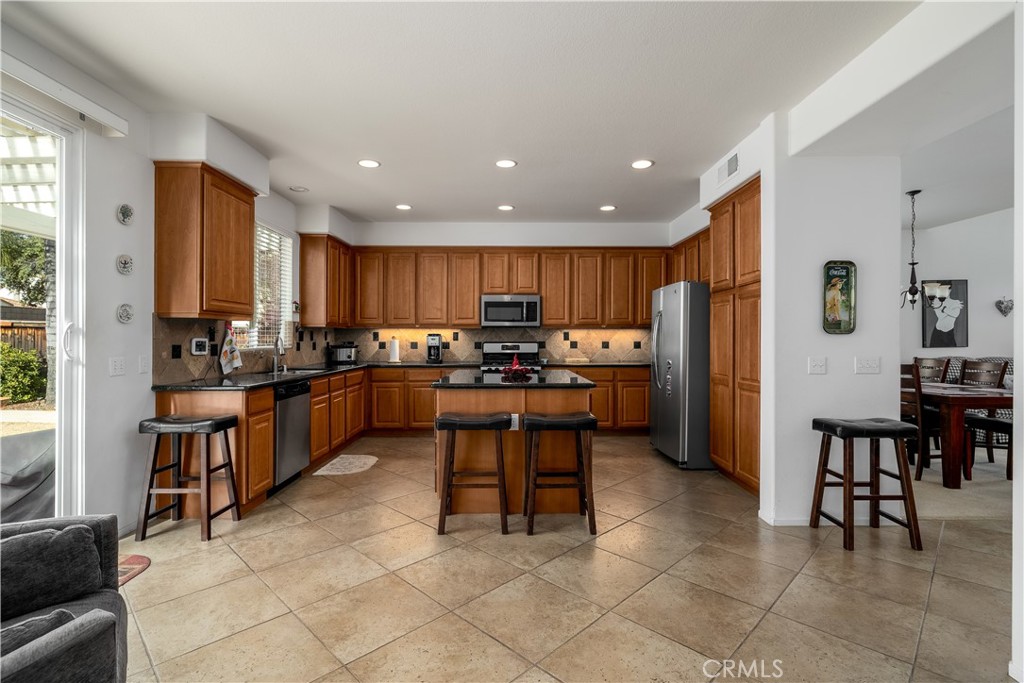 27075 Comet View Court Menifee, CA 92585 - Photo 10 of 34