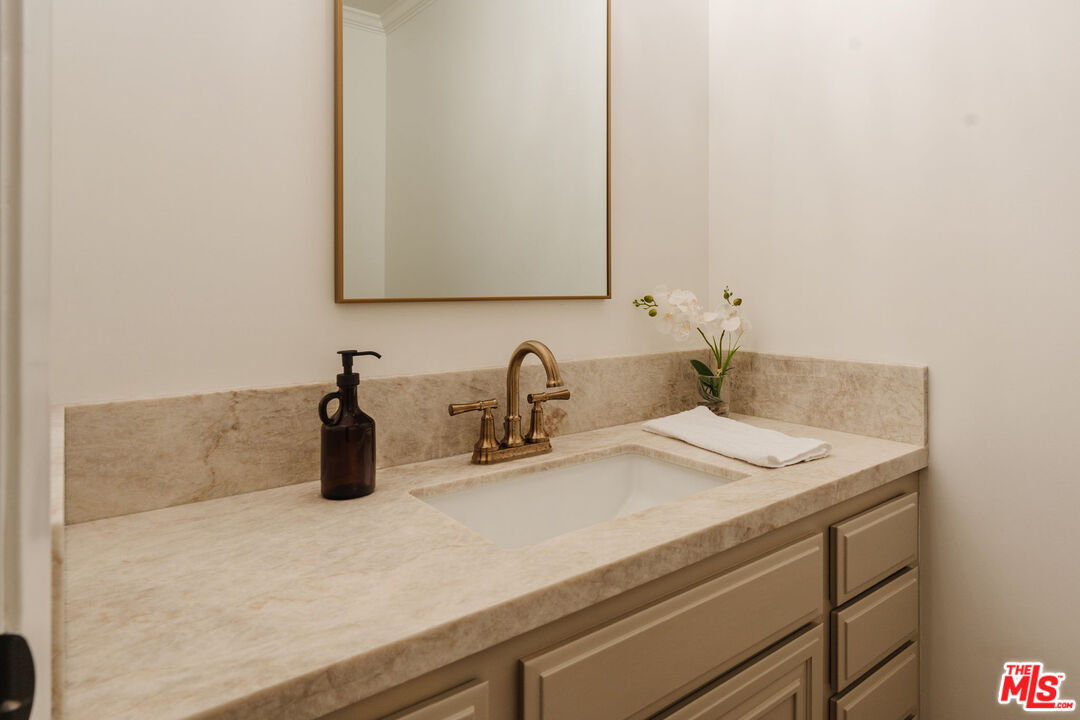 280 Cummings Road Santa Paula, CA 93060 - Photo 19 of 57