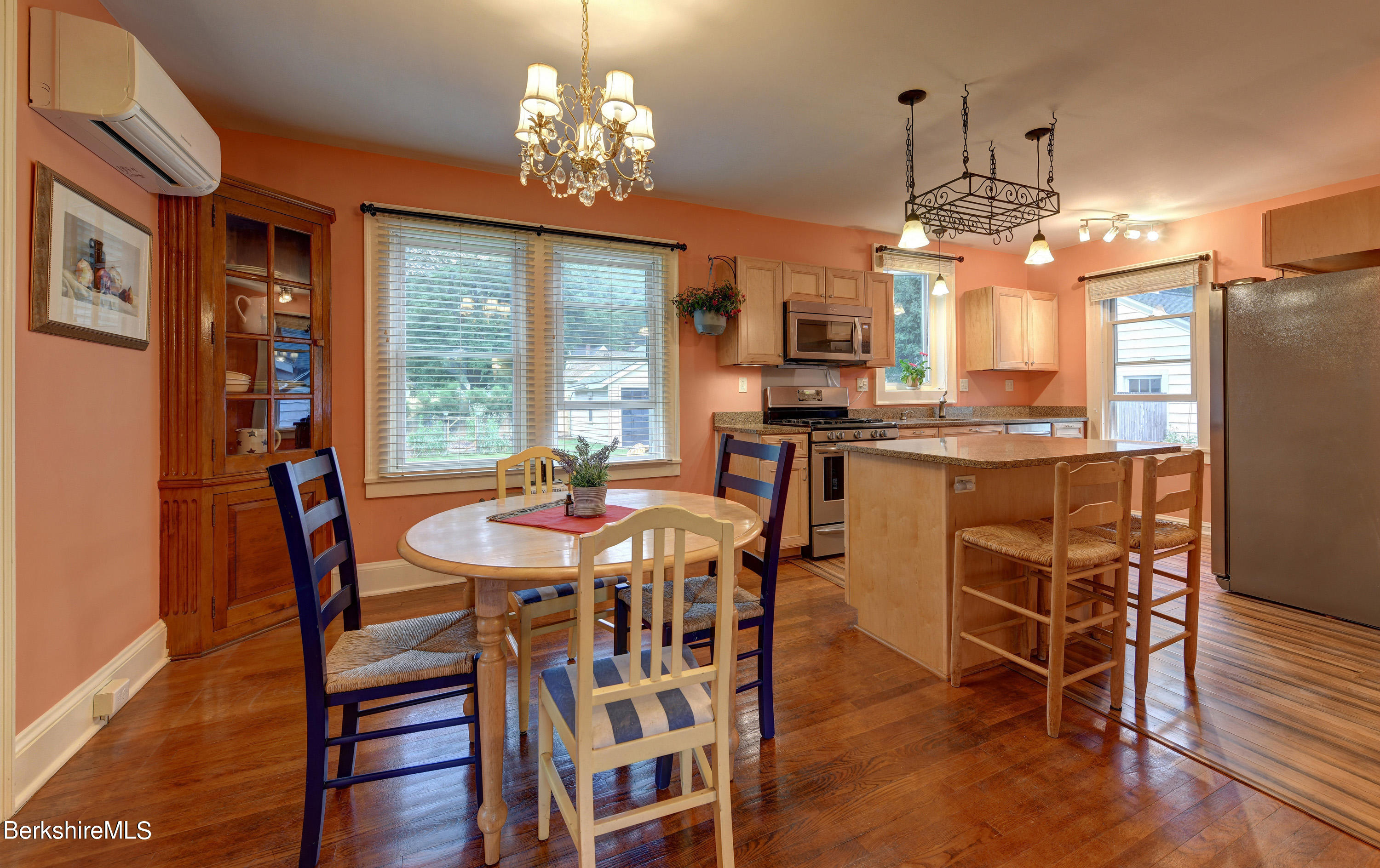 242 State Road Great Barrington, MA 01230 - Photo 11 of 31 26 Dining & Kitchen