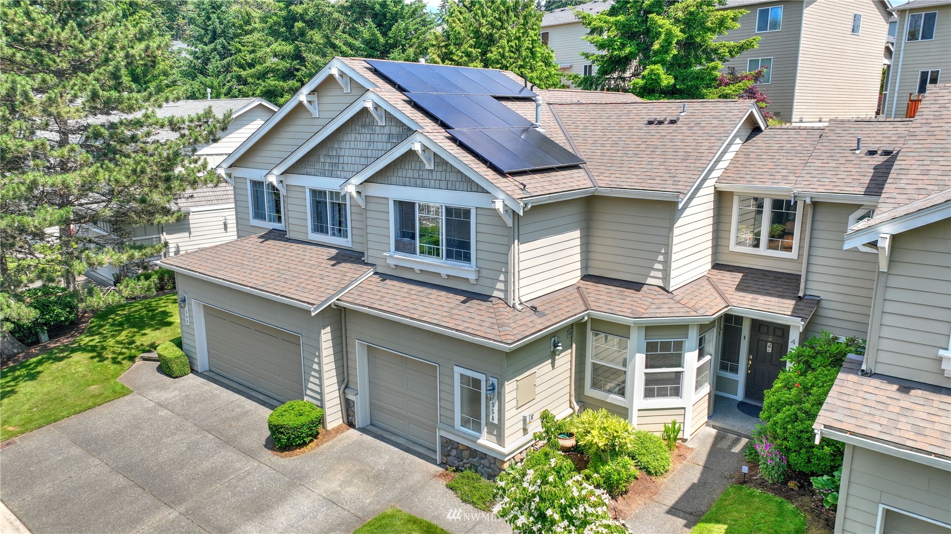 556 Elma Place Northeast Renton, WA 98059 - Photo 2 of 36 Gallery Image 2