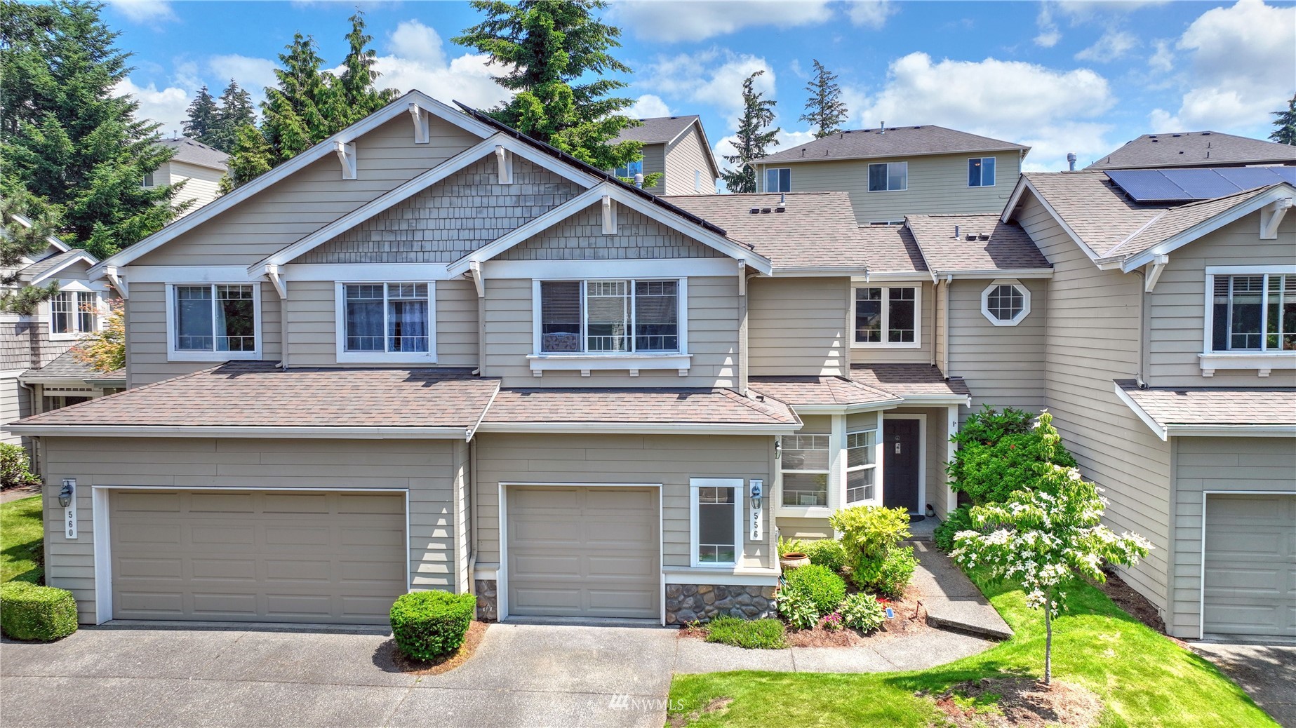 556 Elma Place Northeast Renton, WA 98059 - Photo 3 of 36 Gallery Image 3