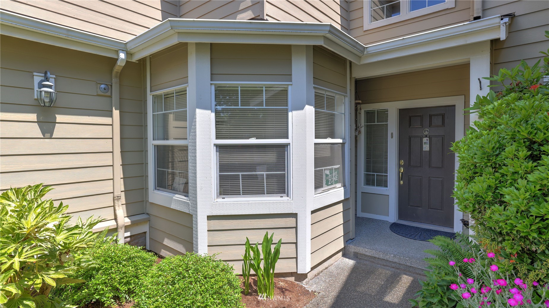 556 Elma Place Northeast Renton, WA 98059 - Photo 7 of 36 Gallery Image 7