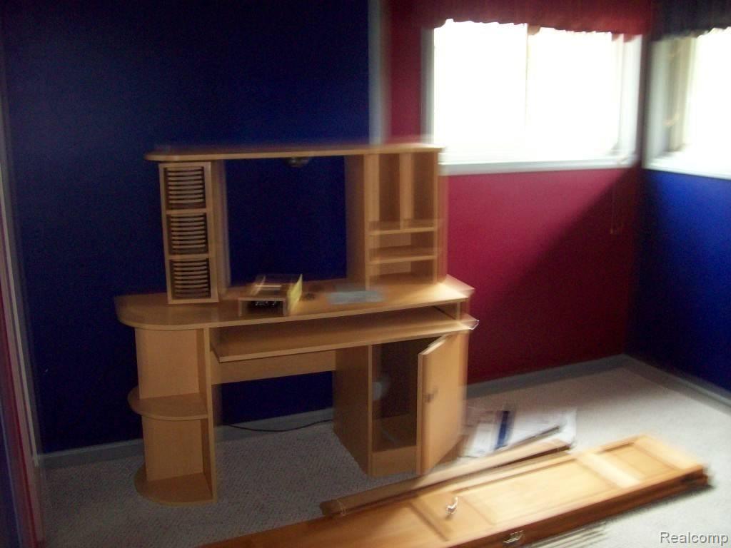 23872 West Lebost Novi, MI 48375 - Photo 20 of 22 100_5252