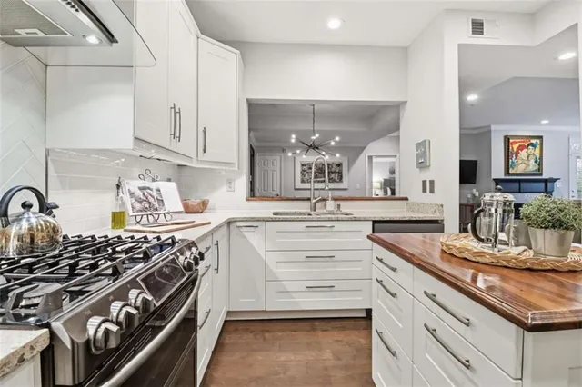 $425,000 | 3047 Lenox Road Northeast, Unit 1108, Atlanta, GA 30324